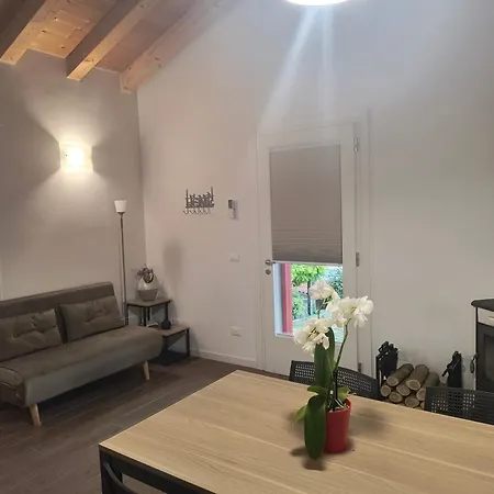 Casa Della Pina Tarzo